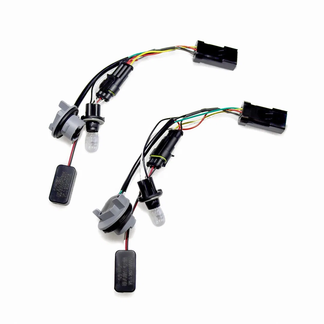 640011 – ALPHAREX USA Tail Light Converter, Vehicle Lighting System Powered Without Circuit Protection